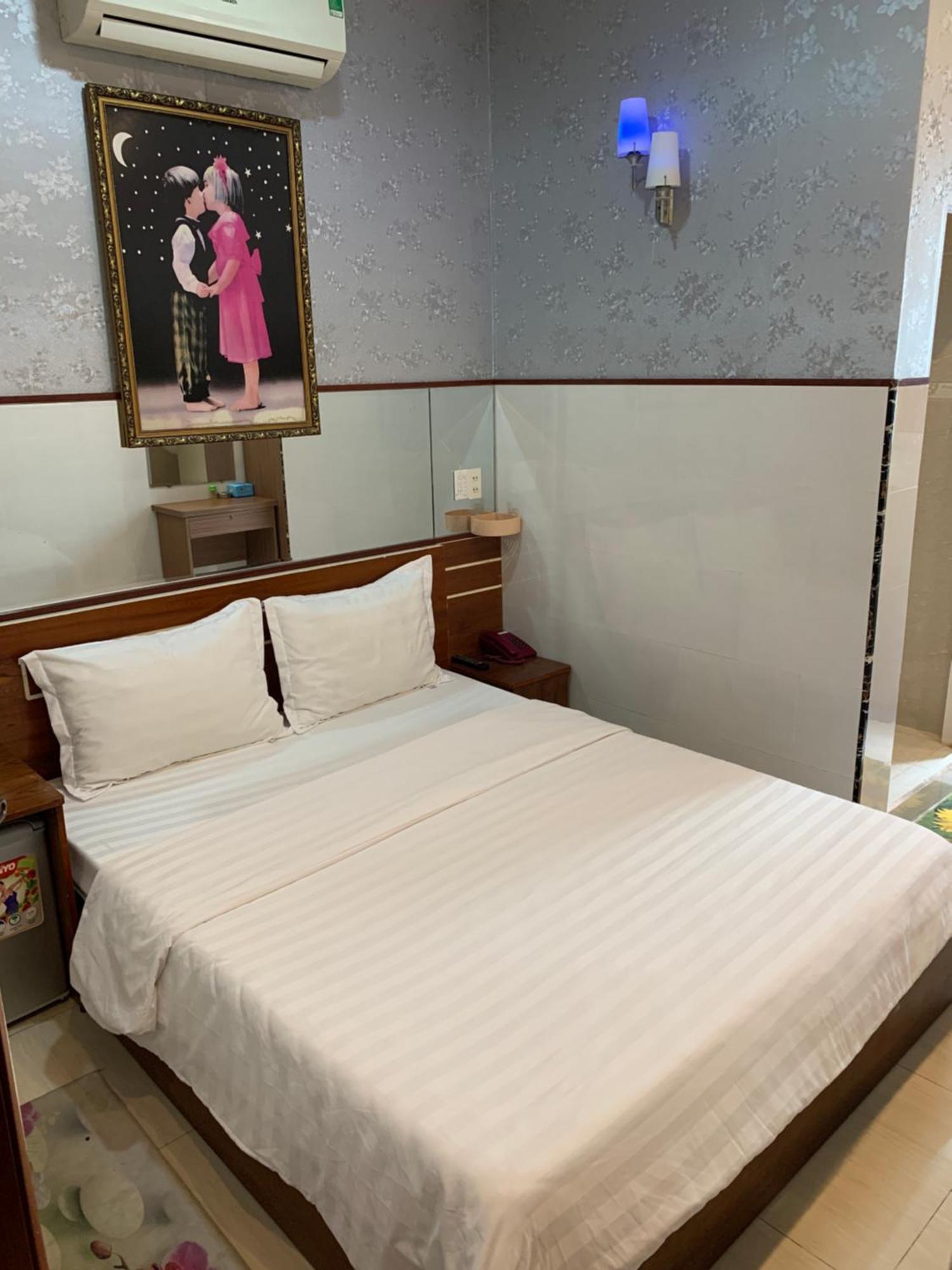 Hotel Khach San Kim Hung 2 Bac Lieu Esterno foto