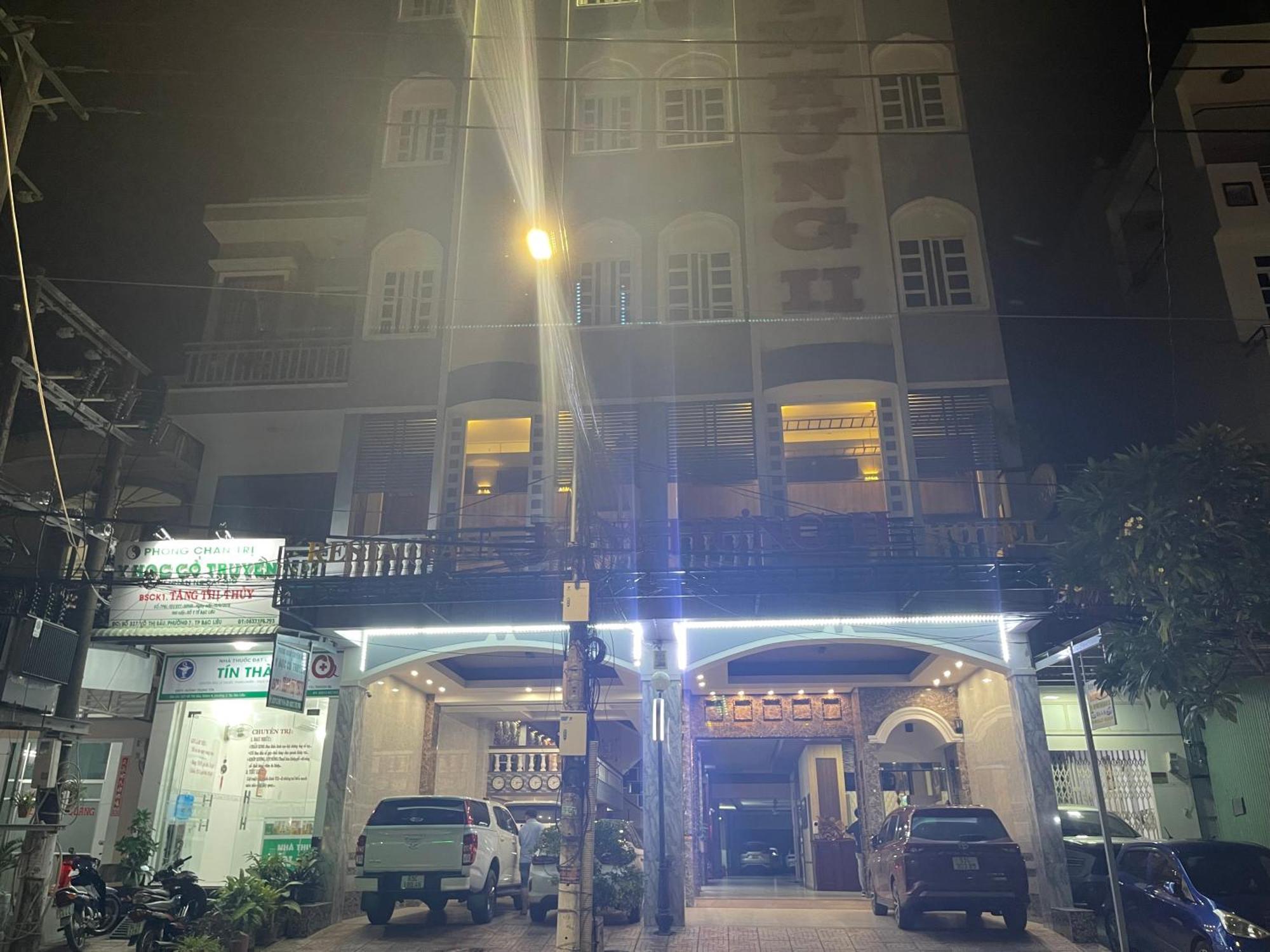 Hotel Khach San Kim Hung 2 Bac Lieu Esterno foto