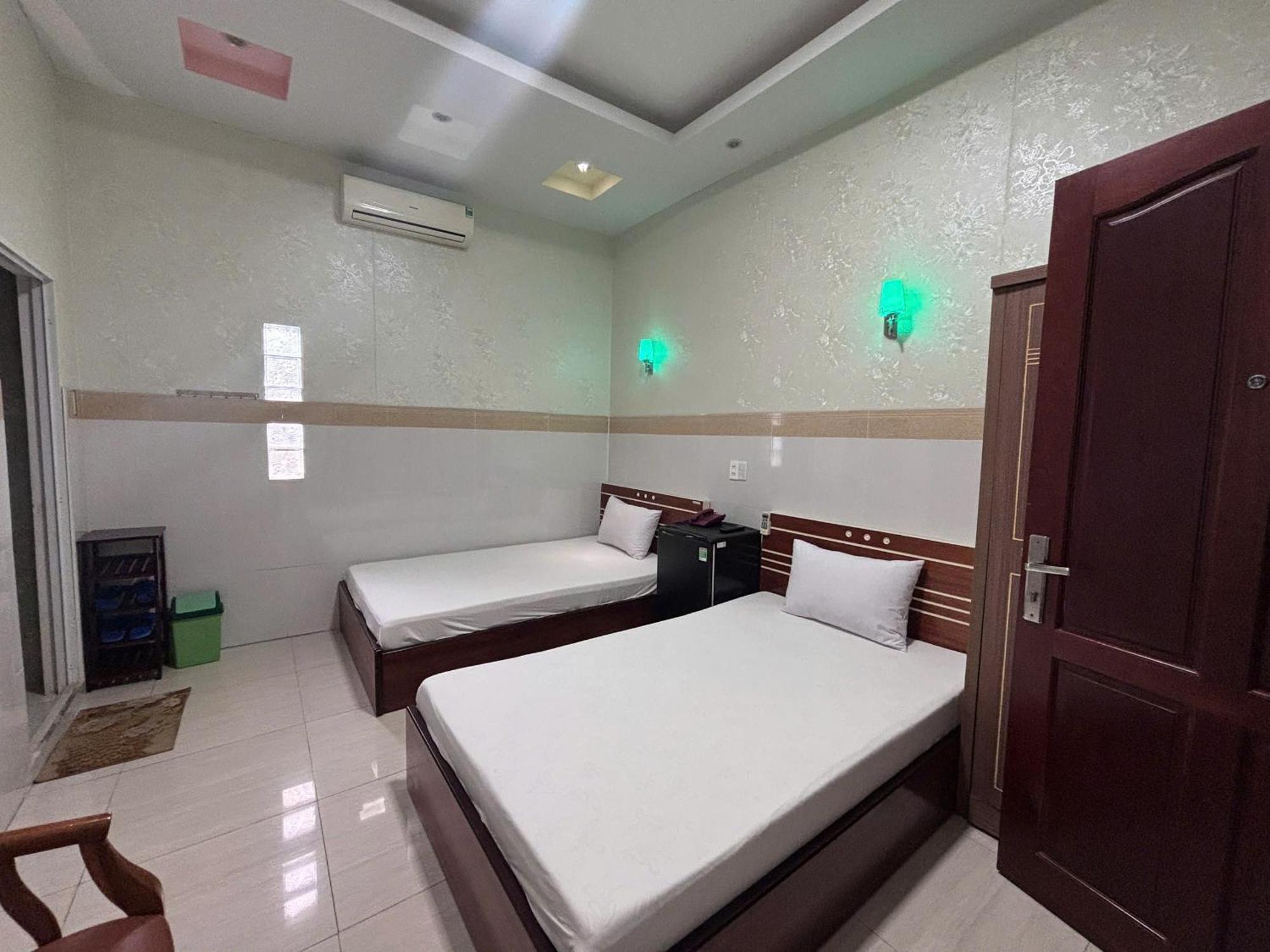 Hotel Khach San Kim Hung 2 Bac Lieu Esterno foto