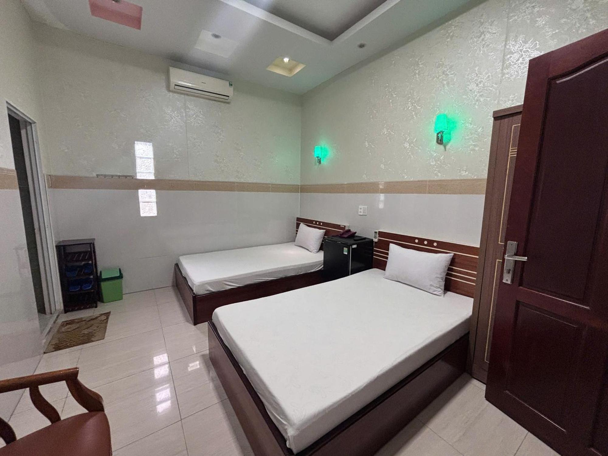 Hotel Khach San Kim Hung 2 Bac Lieu Esterno foto